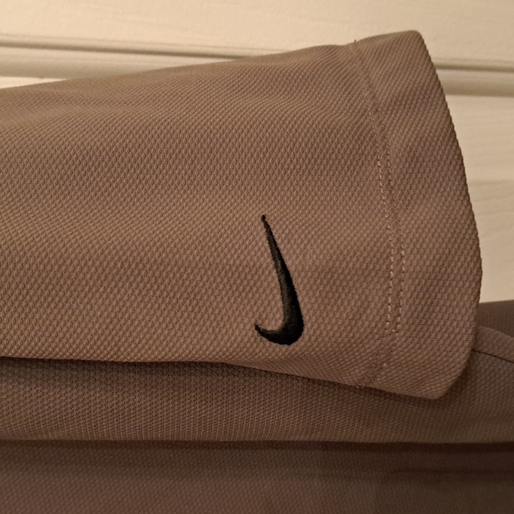 BUY 4 $26.      NIKE men's shirt size XL - Picture 3 of 5
